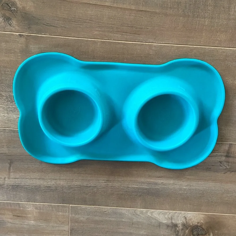 Hubulk Pet No Spill Non-Skid Silicone Mat Food Bowl for Water and Food - Small